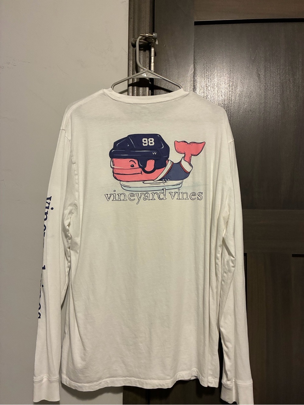 Men’s large vineyard vines hockey shirt